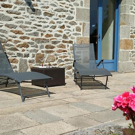La Maison Bleue Saint-Sauveur-des-Landes Exteriér fotografie